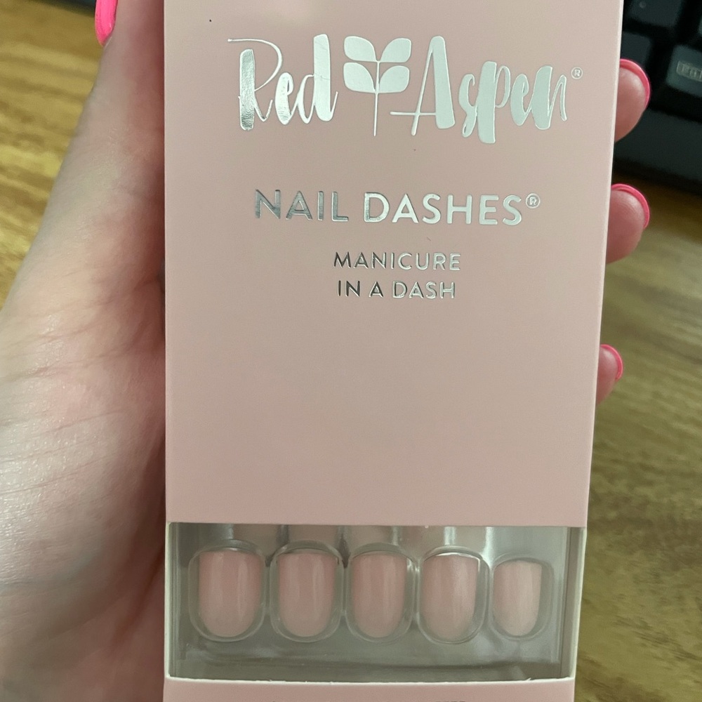 Red Aspen Nail Dash